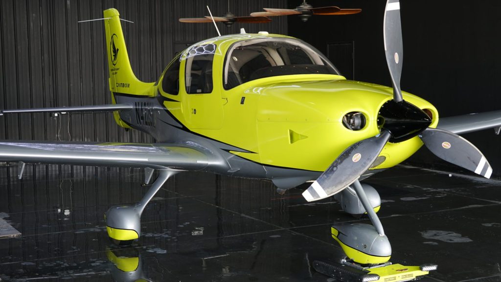 Cirrus Sr22 Turbo In The Essence Flight School Hangar At Van Nuys Airport
